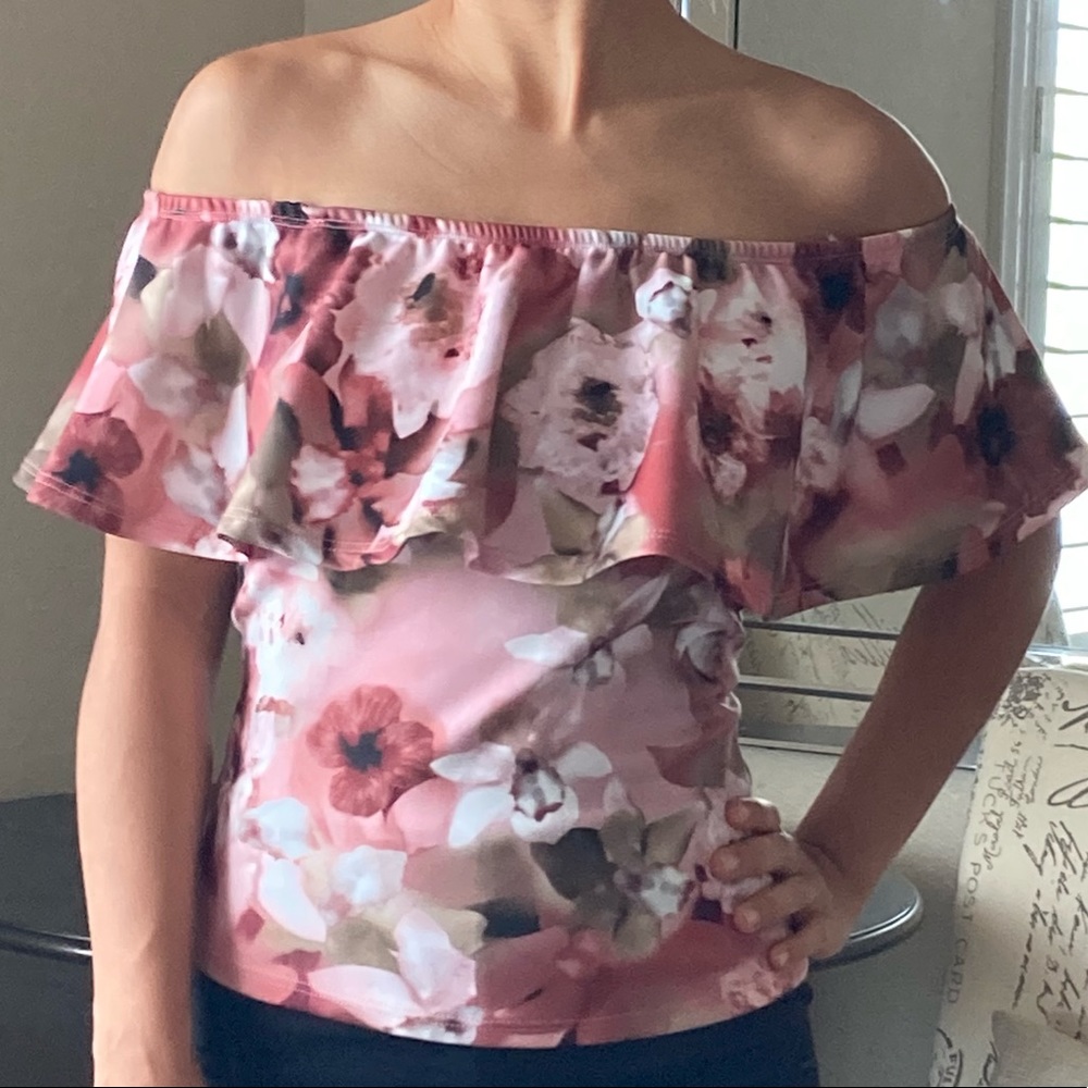 A’Gaci off shoulder top